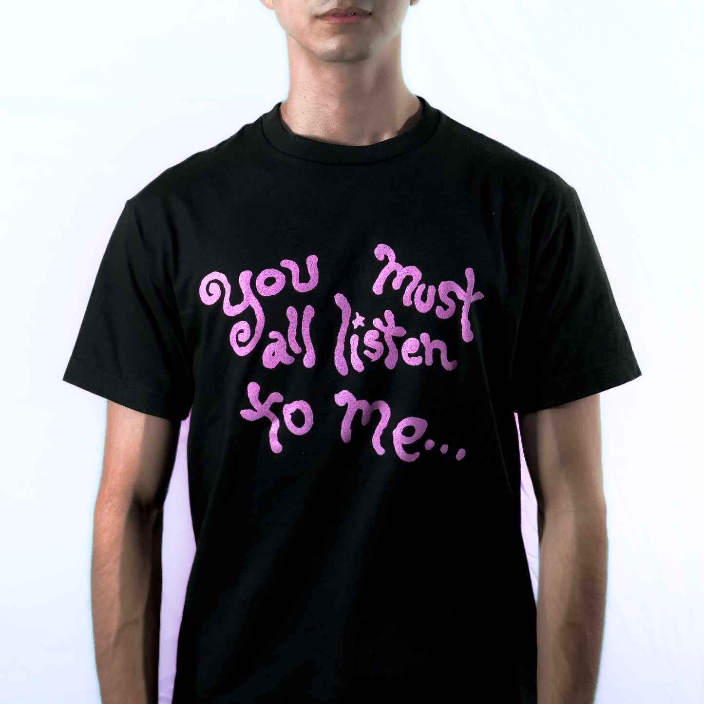 Listen 2 Me. (Black)